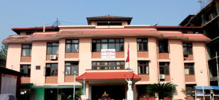 ठमेलको चिःबहालको घर टहरा हटाउने काठमाडौं महानगरको निर्णय कार्यान्वयन नगर्न अल्पकालीन अन्तरिम आदेश
