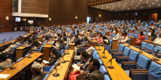 विपक्षीले सदनमा आर्थिक सर्वेक्षण र बजेट पेस गर्न दिने