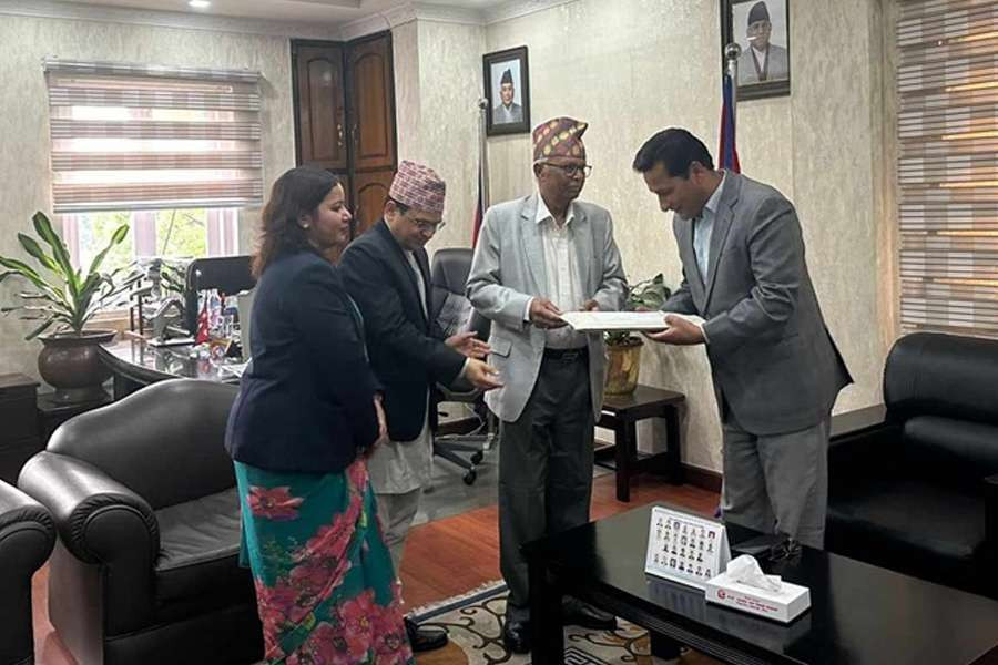 बिद्युत महसुल बक्यौता विवाद: लाल आयोगको प्रतिवेदन लागू भए उद्योगलाई राहत हुने
