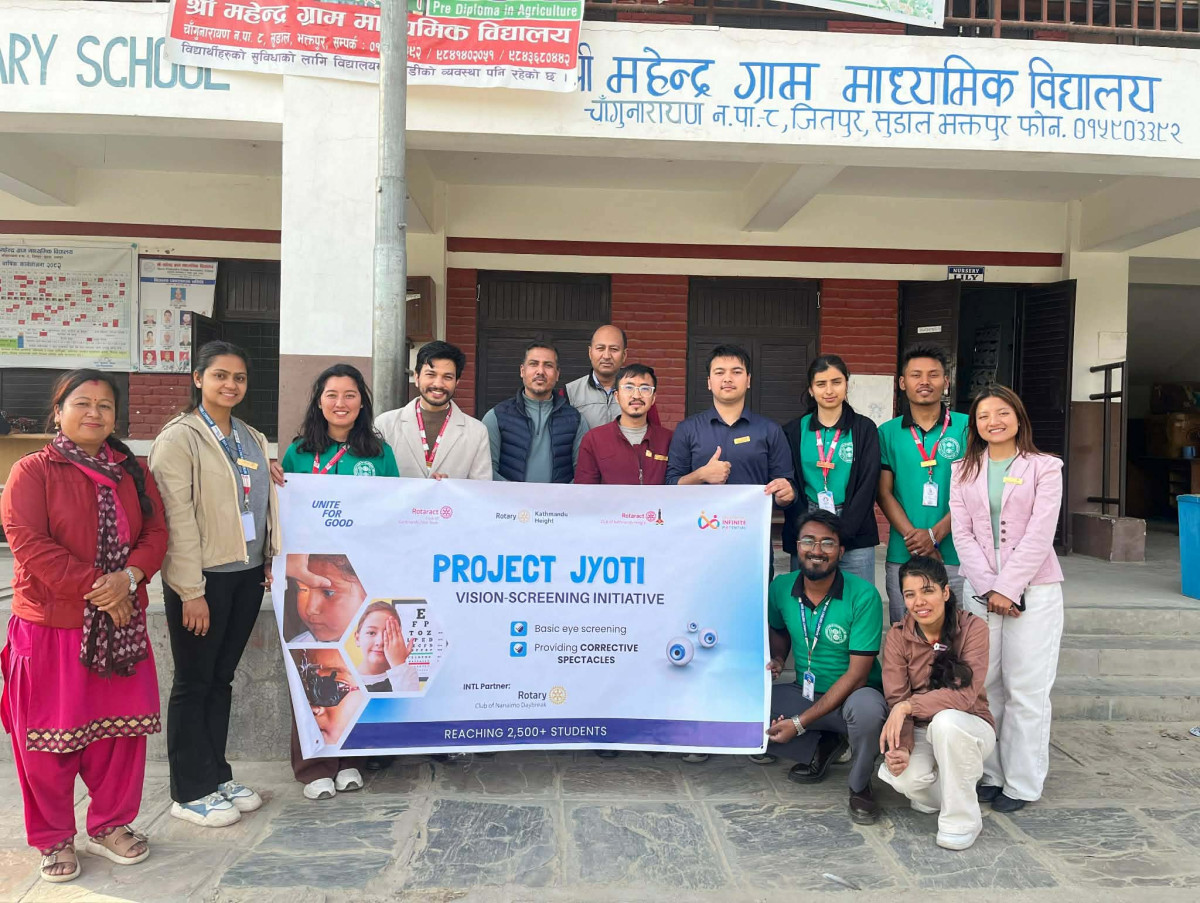 रोटरी क्लब अफ काठमाडौं हाईटद्वारा दृष्टि परीक्षण सम्पन्न